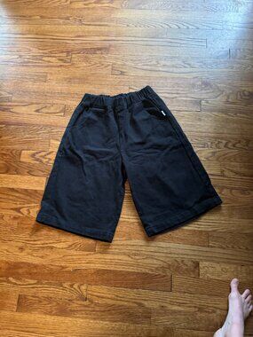 Le Bon Shoppe Liam Bermuda Shorts in Black